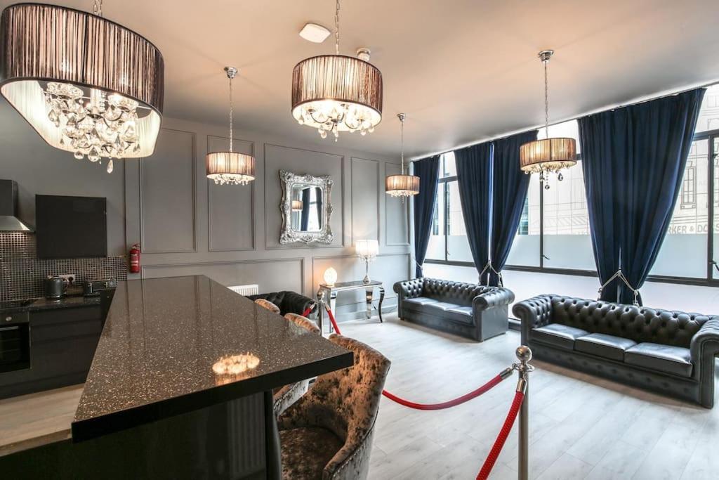 The V.I.P Suite - Sleeps 24! Best For Large Groups Liverpool Exteriör bild