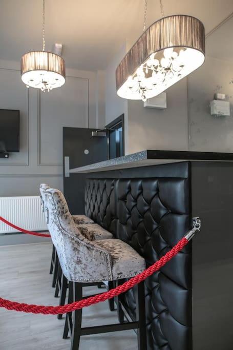The V.I.P Suite - Sleeps 24! Best For Large Groups Liverpool Exteriör bild