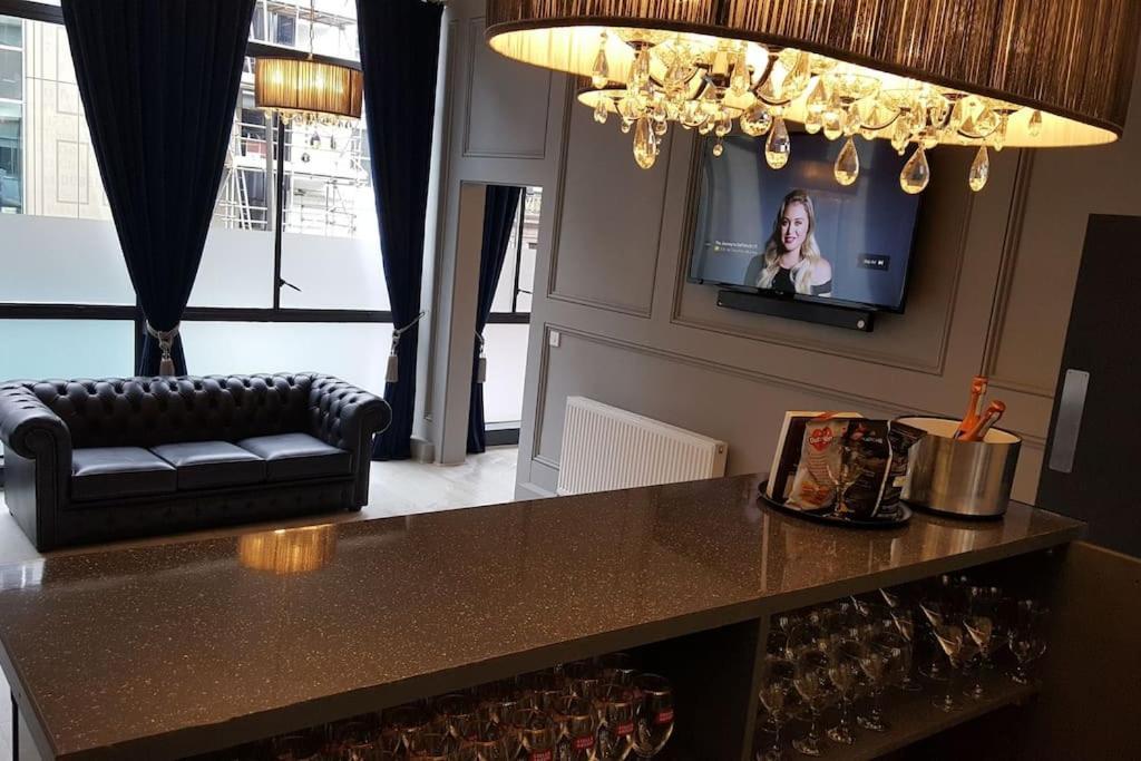 The V.I.P Suite - Sleeps 24! Best For Large Groups Liverpool Exteriör bild