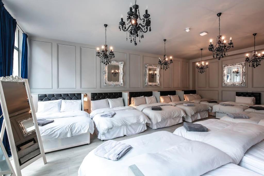 The V.I.P Suite - Sleeps 24! Best For Large Groups Liverpool Exteriör bild