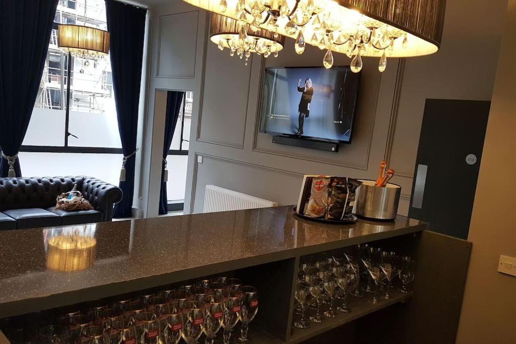 The V.I.P Suite - Sleeps 24! Best For Large Groups Liverpool Exteriör bild