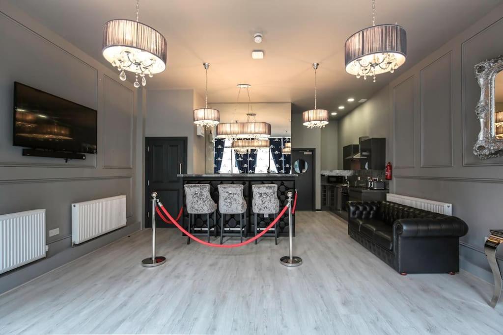 The V.I.P Suite - Sleeps 24! Best For Large Groups Liverpool Exteriör bild