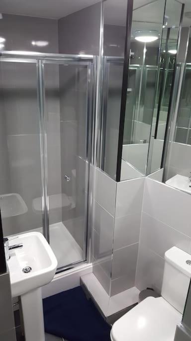The V.I.P Suite - Sleeps 24! Best For Large Groups Liverpool Exteriör bild