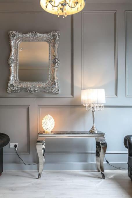The V.I.P Suite - Sleeps 24! Best For Large Groups Liverpool Exteriör bild
