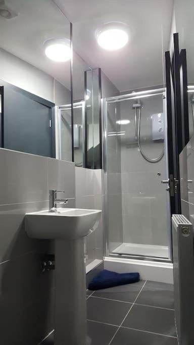 The V.I.P Suite - Sleeps 24! Best For Large Groups Liverpool Exteriör bild
