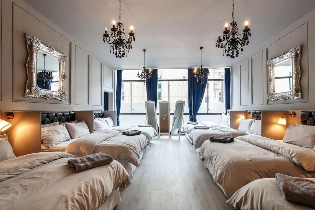 The V.I.P Suite - Sleeps 24! Best For Large Groups Liverpool Exteriör bild